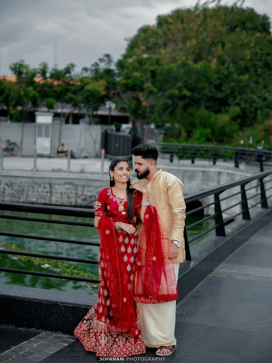 Bride and groom portraits Kerala